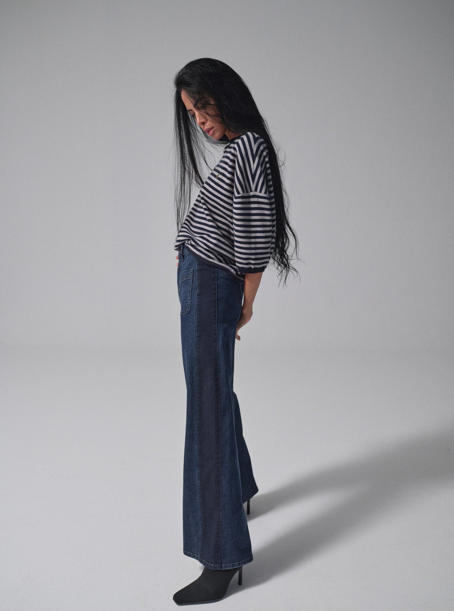 Modelshot / Dark Blue Denim / Detail
